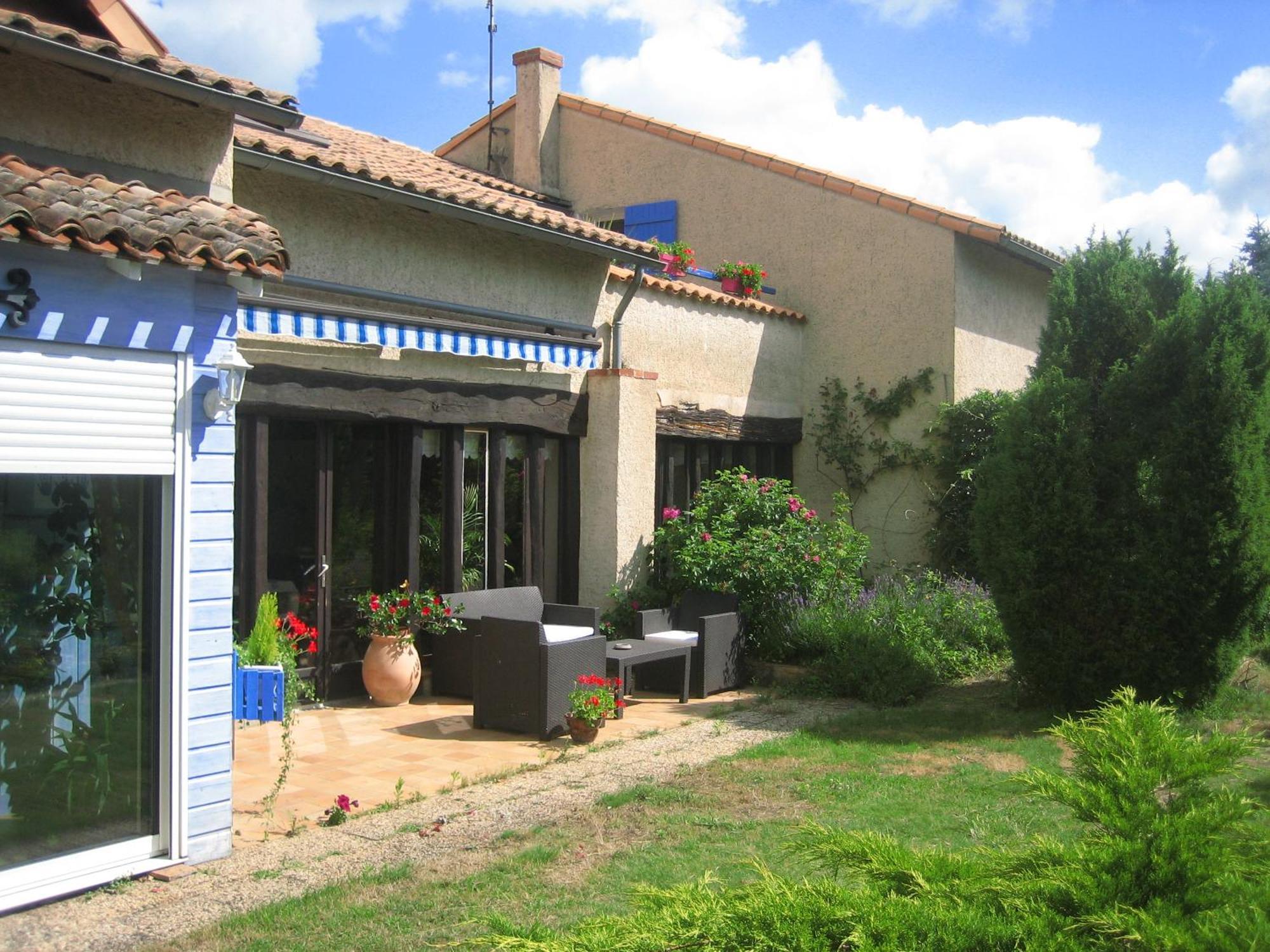Bed and Breakfast Les Pierres Blanches Bonneuil-Matours Zewnętrze zdjęcie